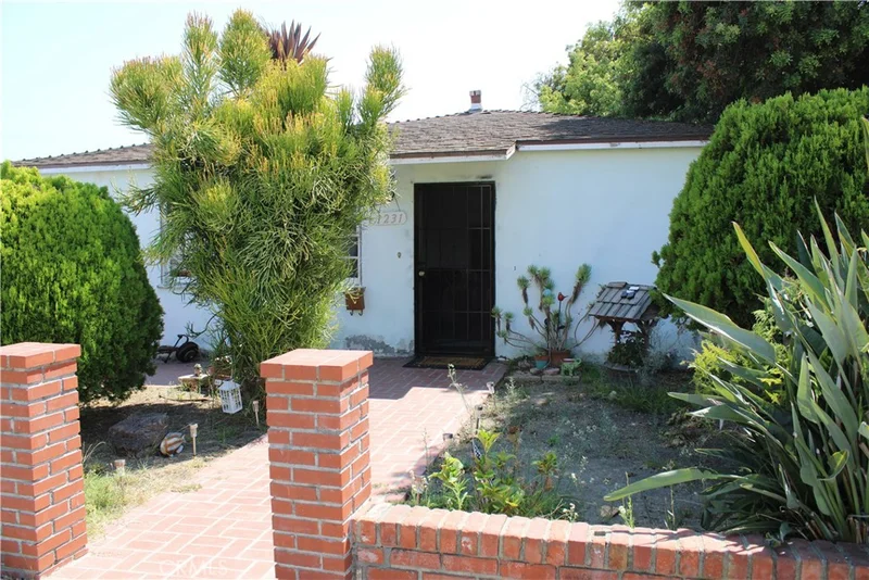 1231 W Santa Cruz St., San Pedro, CA 90732