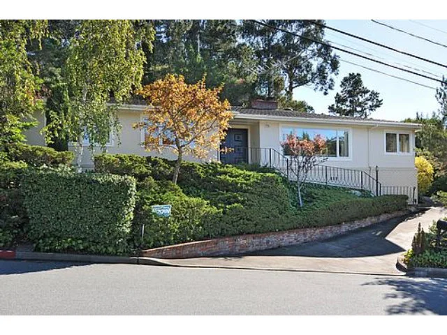 2726 El Prado, Burlingame, CA 94010