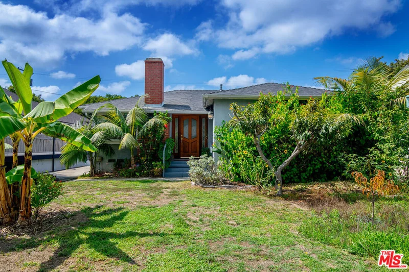 2561 Midvale Avenue, Los Angeles, CA 90064