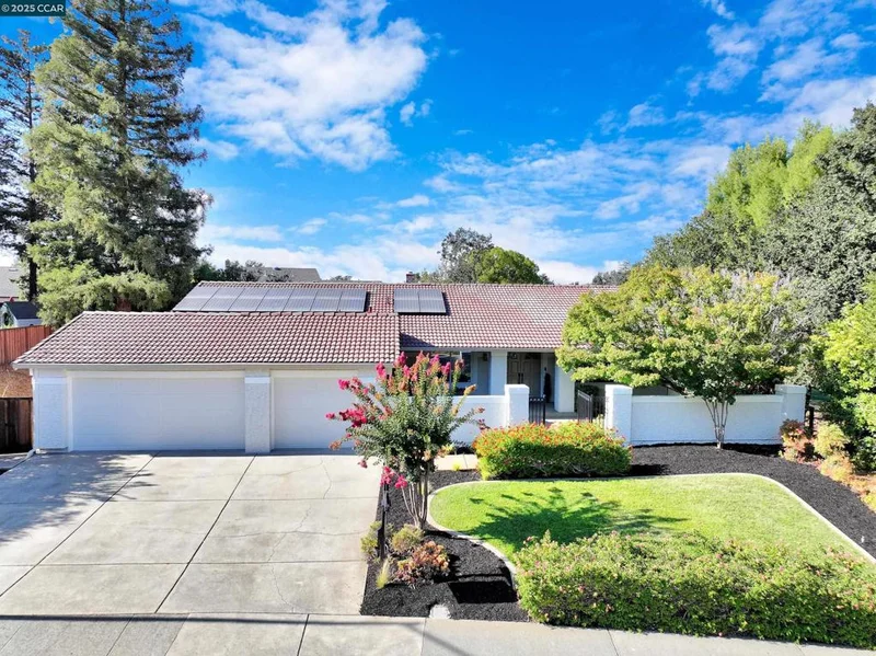 632 Mt Duncan Dr, Clayton, CA 94517