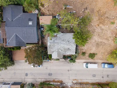 325 Museum Dr photo 2