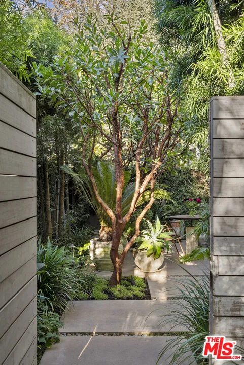 634 Milwood Avenue photo 2