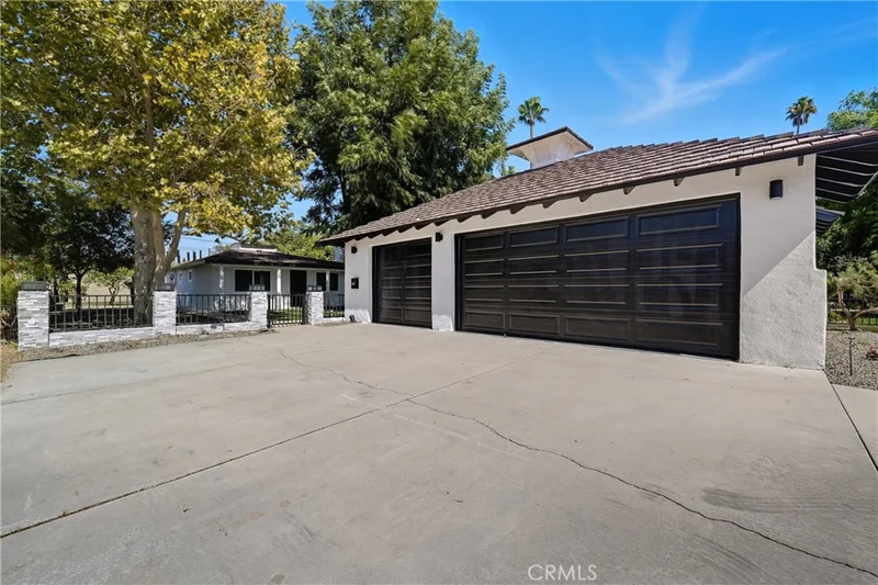 4557 Linwood Pl, Riverside, CA 92506