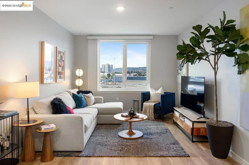 260 Brooklyn Basin Way 540, Oakland, CA 94606