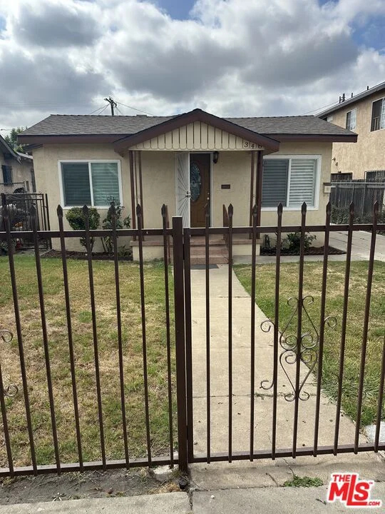 348 81st, Los Angeles, CA 90003