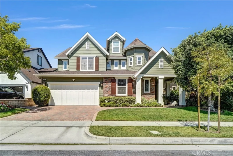 1907 W Meadowbrook Drive, Santa Ana, CA 92704