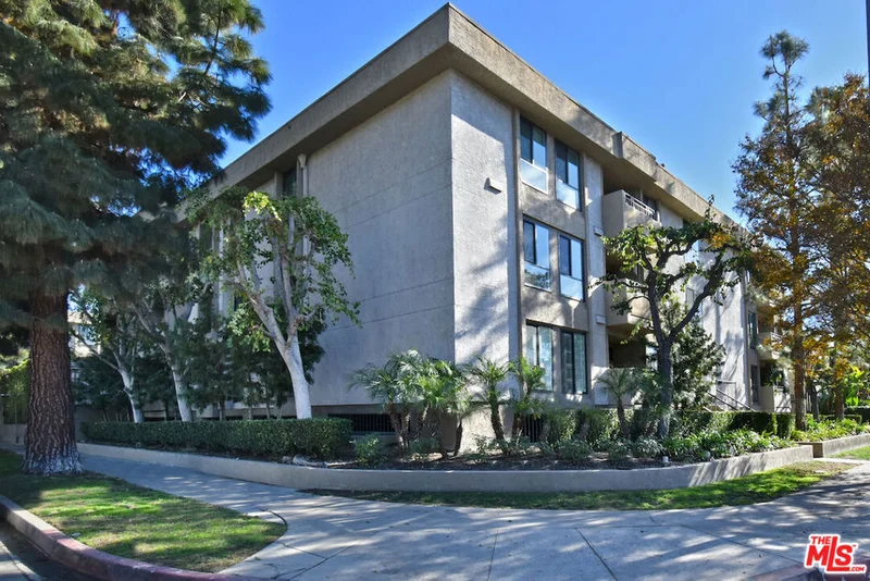 11640 Woodbridge Street 201, Studio City, CA 91604