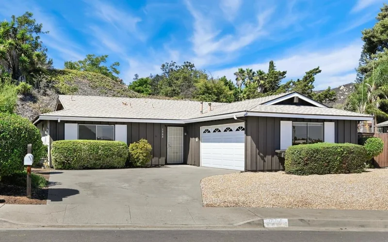 1904 Louis Drive, Escondido, CA 92026