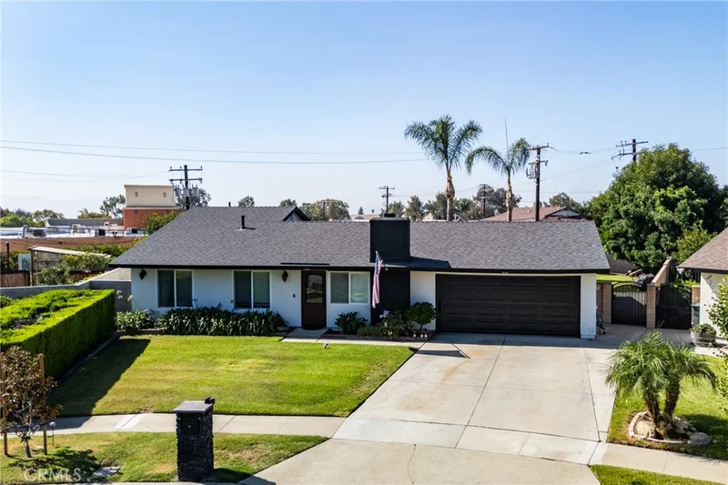 880 W Pine, Upland, CA 91786