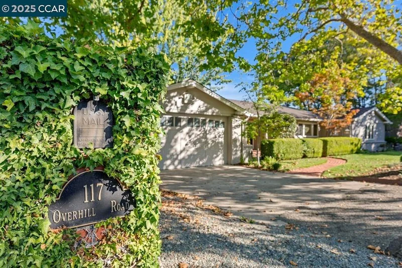 117 Overhill, Orinda, CA 94563-9998