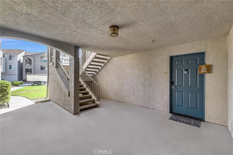 1010 La Terraza Circle 102, Corona, CA 92879