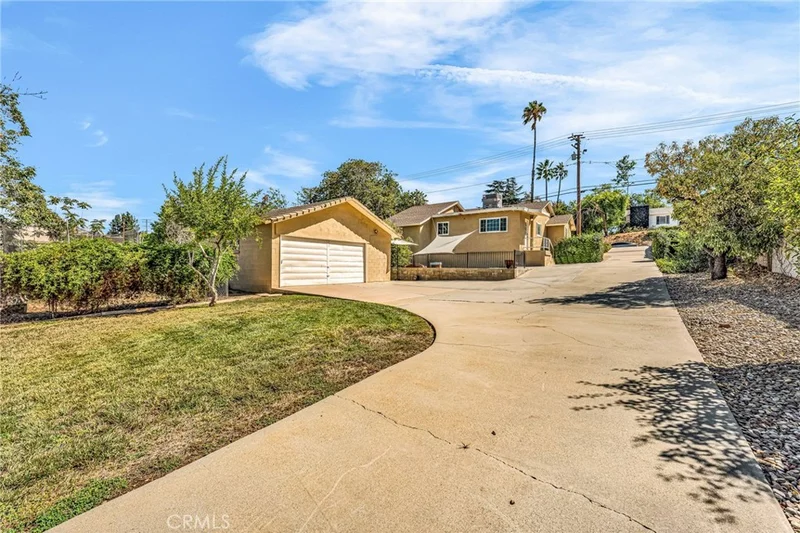 12448 6th, Yucaipa, CA 92399
