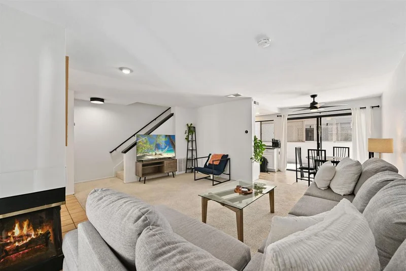 4575 Chateau Dr, San Diego, CA 92117