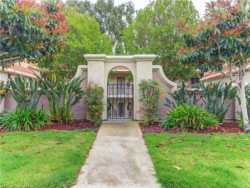 5529 Via La Mesa C, Laguna Woods, CA 92637