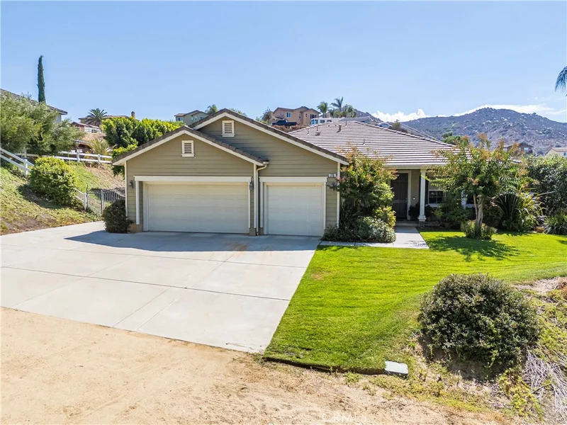 276 Pompano Place, Norco, CA 92860