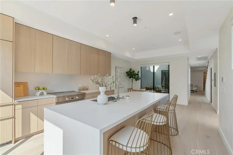 11823 Tennessee Avenue, Los Angeles, CA 90064