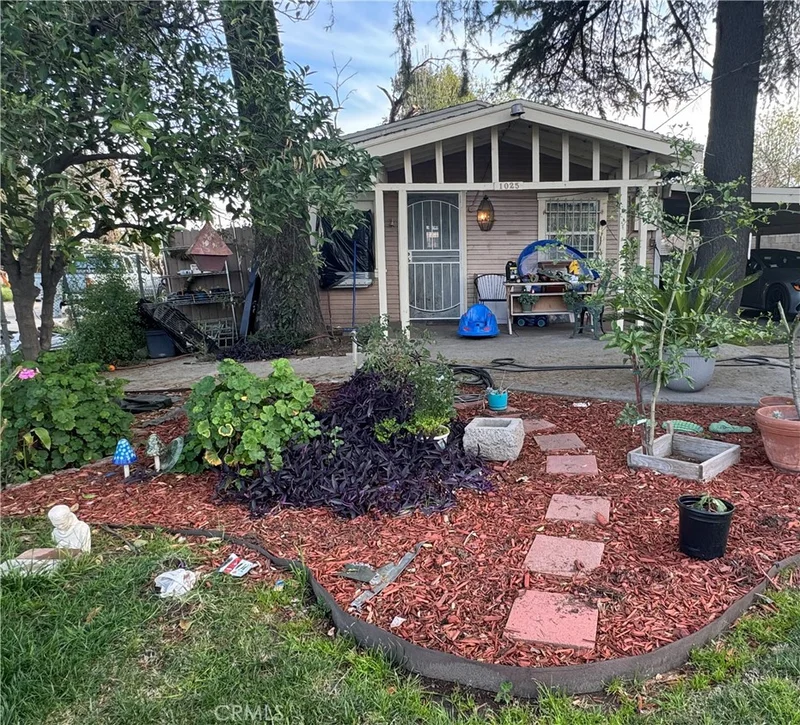 1025 W 11th St, San Bernardino, CA 92411