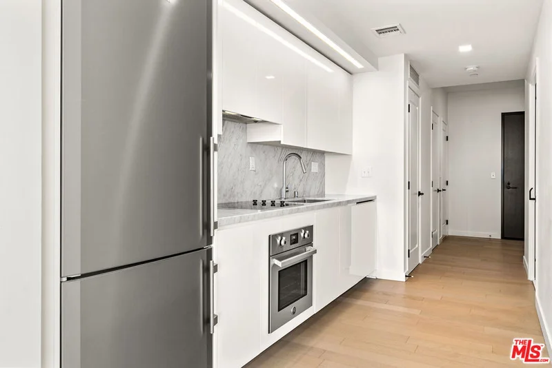 1050 S Grand Avenue 1405, Los Angeles, CA 90015