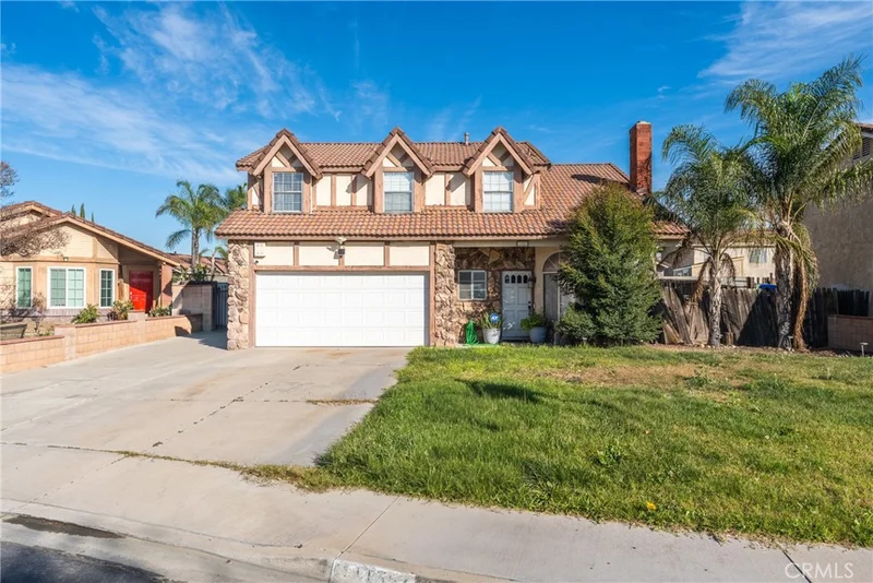 11557 Oakwood, Fontana, CA 92337