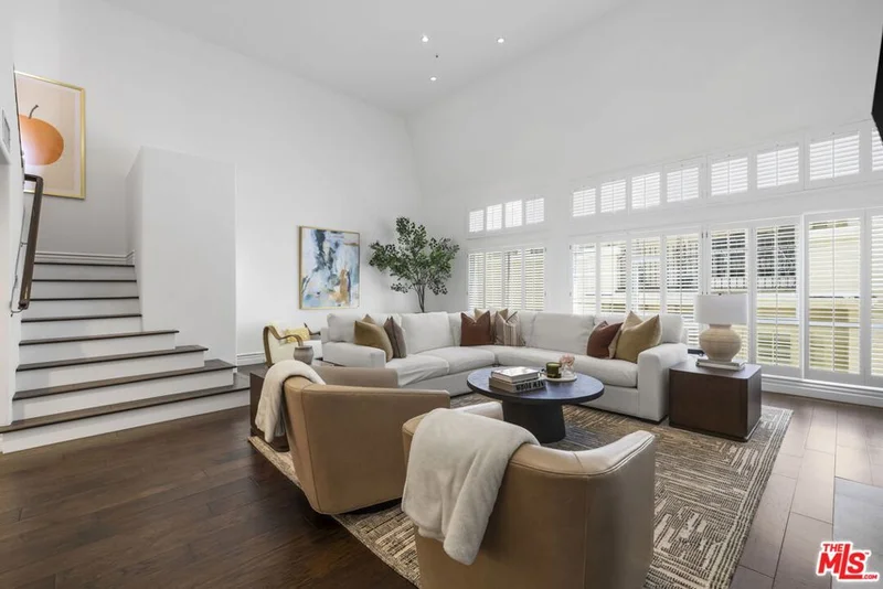 11690 Montana Avenue 306, Los Angeles, CA 90049
