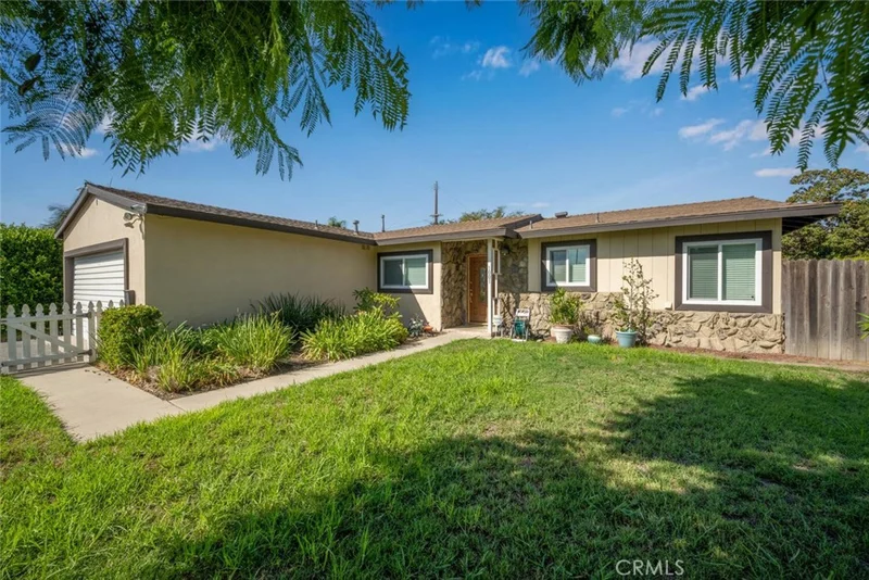 1001 Nicklett Avenue, Fullerton, CA 92833