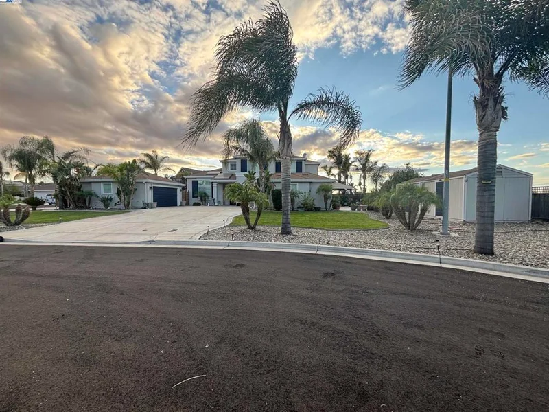28031 S Alycia Way, Tracy, CA 95304