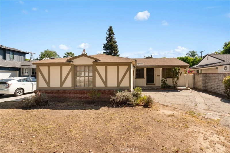 5460 Columbus Avenue, Sherman Oaks, CA 91411