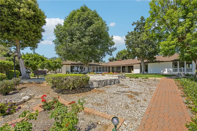 42 Saddleback Road, Rolling Hills, CA 90274