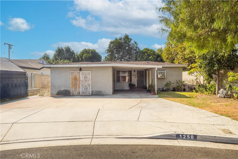 1250 W Camile Street, Santa Ana, CA 92703