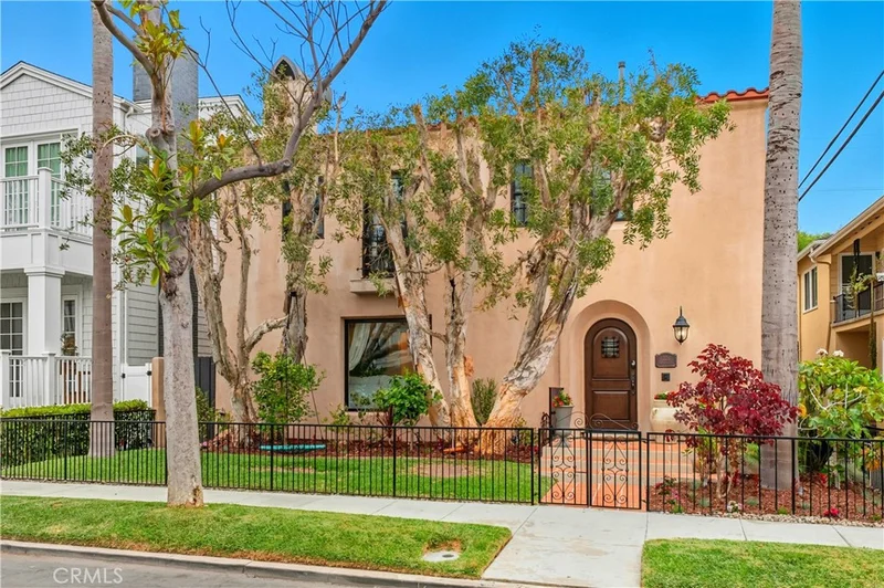 226 Glendora Avenue, Long Beach, CA 90803