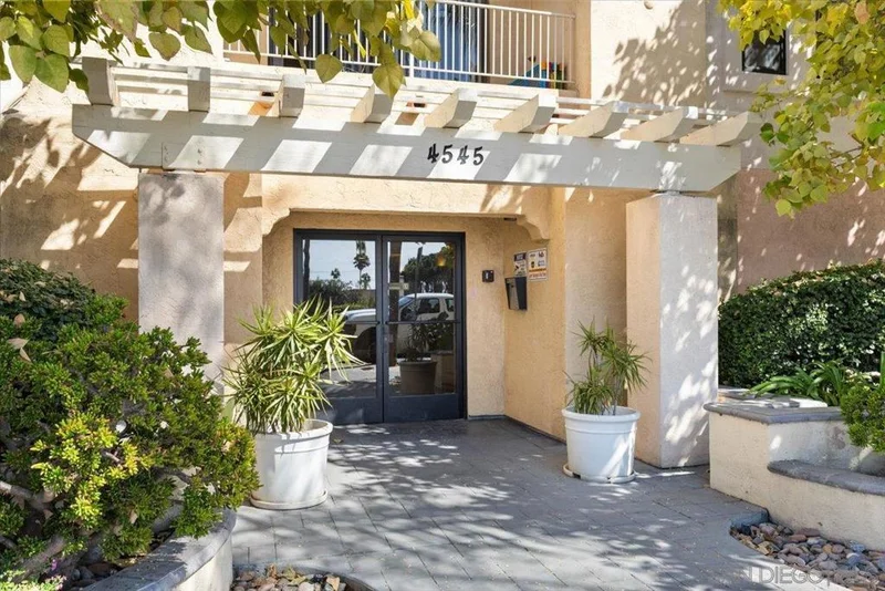 4545 Arizona St 107, San Diego, CA 92116