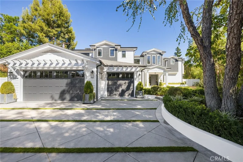 5230 Bianca Avenue, Encino, CA 91316