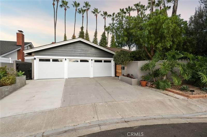 2716 Skylark Circle, Costa Mesa, CA 92626