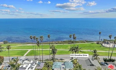 1312 Shoreline Drive photo 2