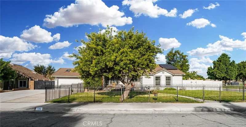 790 N Glenwood Avenue, Rialto, CA 92376