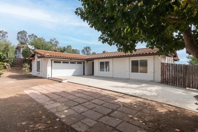 1158 Mcdonald, Fallbrook, CA 92028