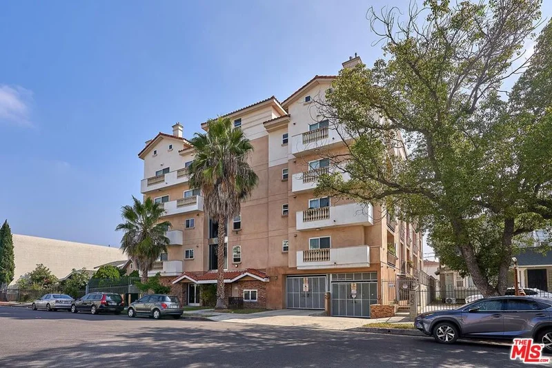 1026 S Oxford Avenue 305, Los Angeles, CA 90006