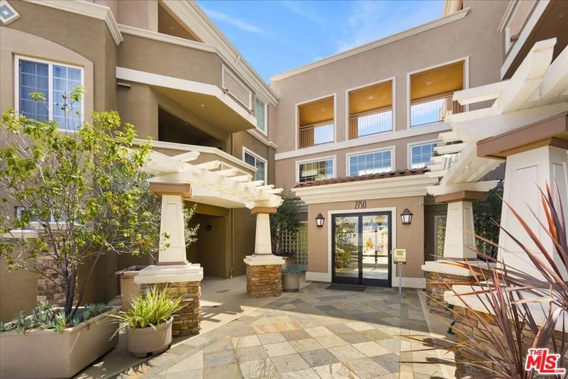 2750 Artesia Boulevard 364, Redondo Beach, CA 90278