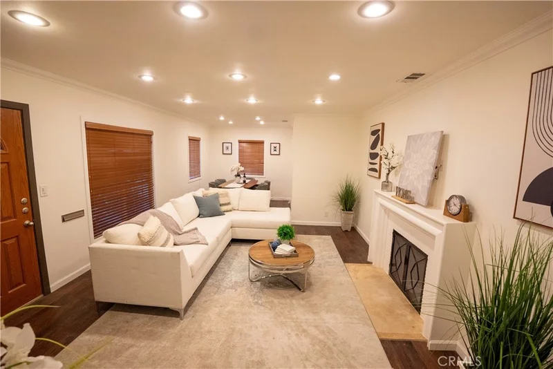 7712 Wilkinson Avenue, North Hollywood, CA 91605