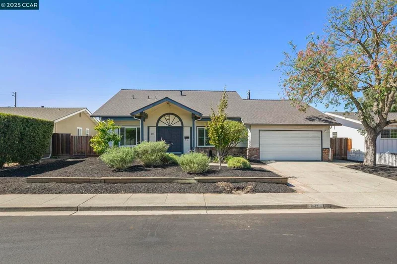 913 Dartmouth, Concord, CA 94518-3819