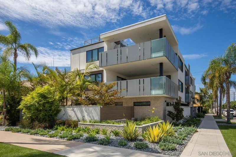 1014 5th St 3B, Coronado, CA 92118
