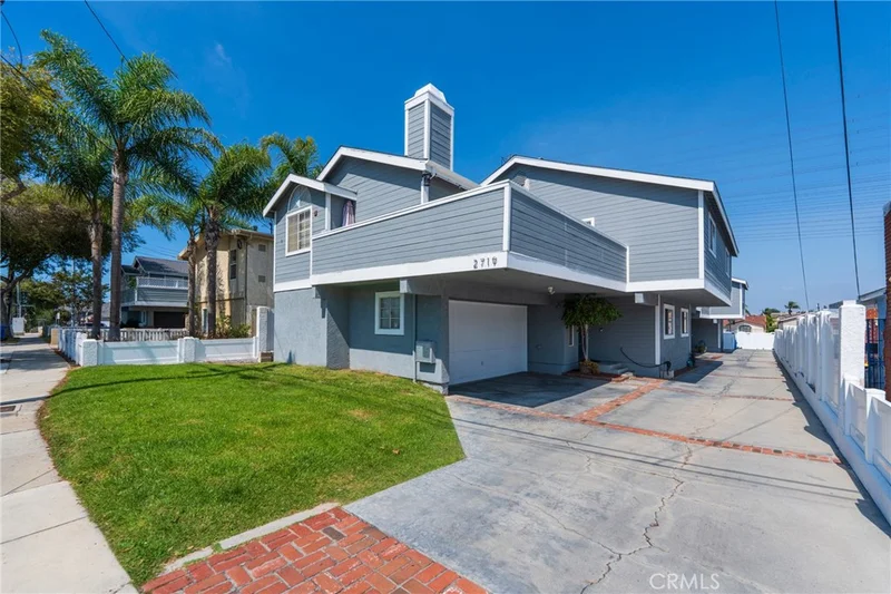 2719 Grant Avenue C, Redondo Beach, CA 90278