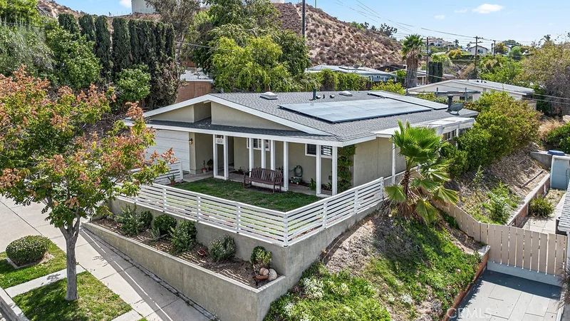 18510 Ironshire, Canyon Country, CA 91351