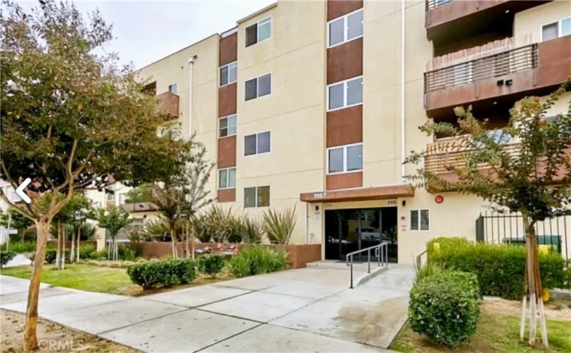 1167 Hoover photo 2