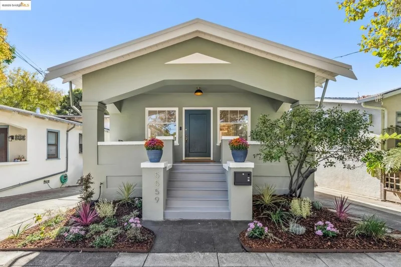 5559 Kales Ave, Oakland, CA 94618
