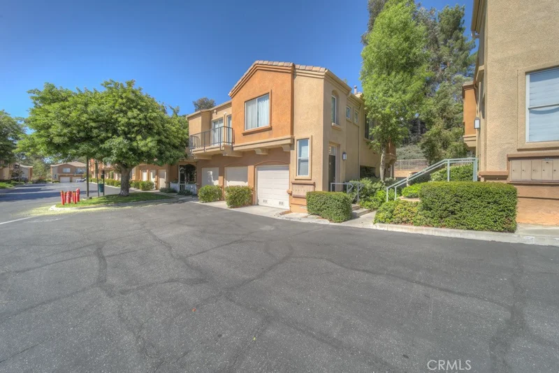 26963 Hillborough Parkway 71, Valencia, CA 91354