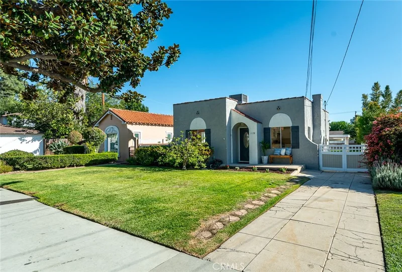 1128 Raleigh Street, Glendale, CA 91205