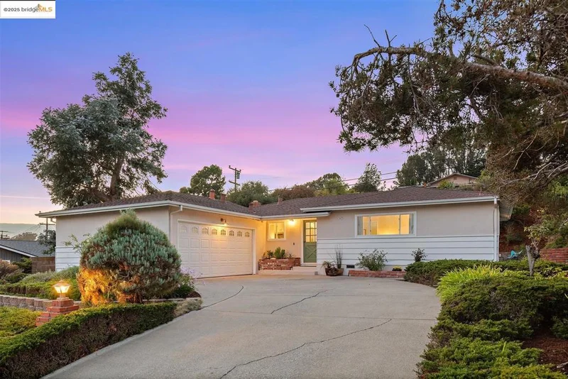 3027 Colette Dr, Richmond, CA 94806
