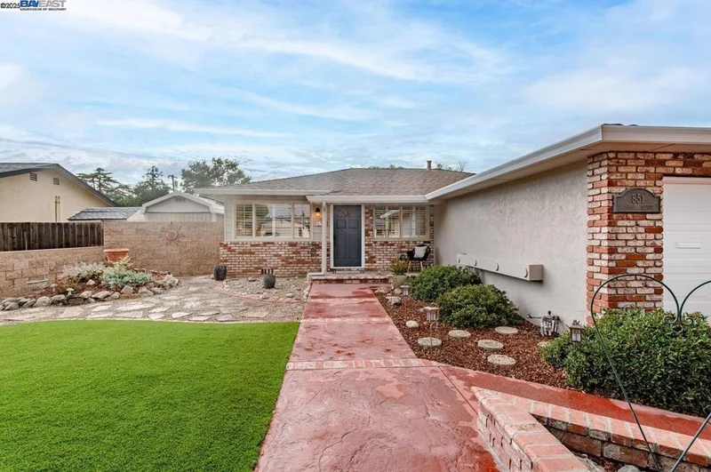 851 Carmel Ave, Livermore, CA 94550