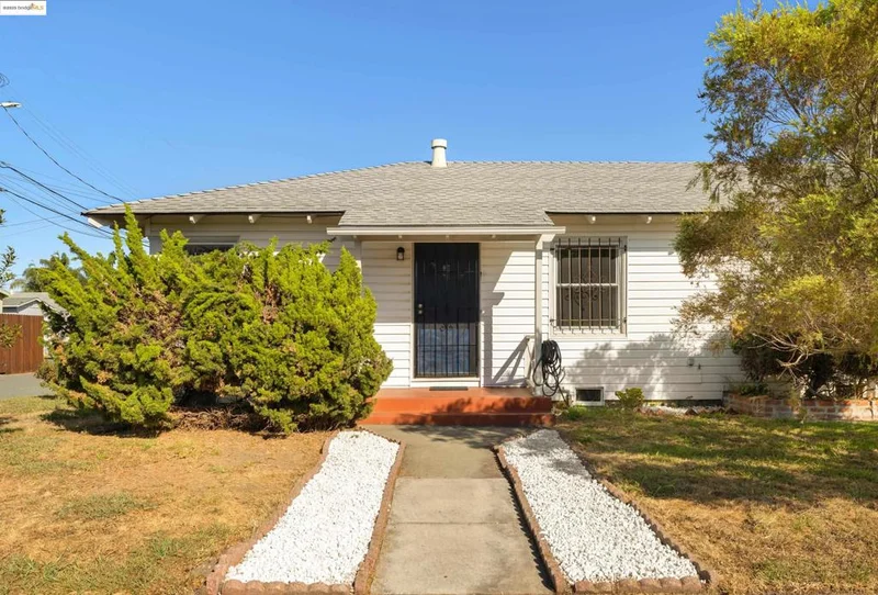 152 Follett St